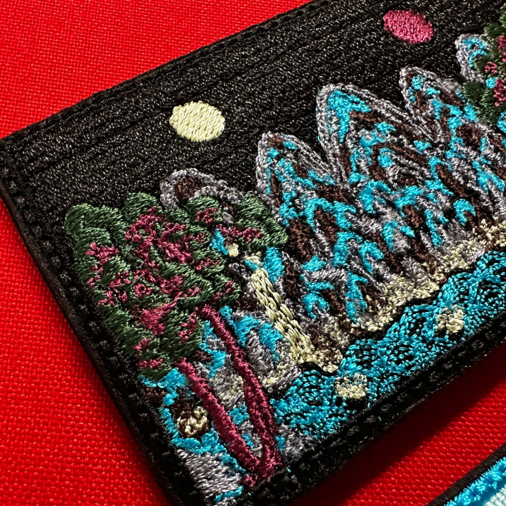 (1)Sun, Moon, and Five Peaks Patch(Irworobongdo; 日月五峯圖)